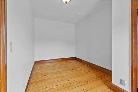 2951 East Main Road Portsmouth RI 02871