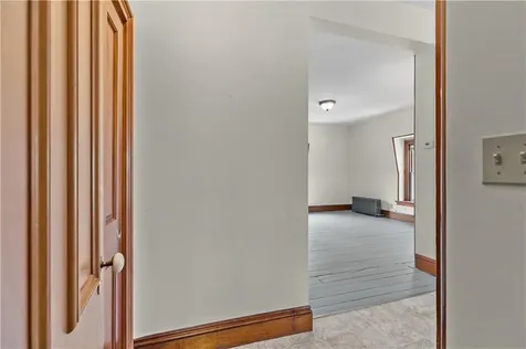 2951 East Main Road Portsmouth RI 02871