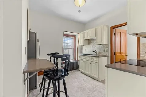 2951 East Main Road Portsmouth RI 02871