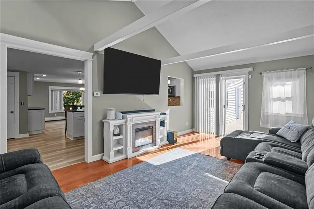 12 Dulles Street Cumberland RI 02864