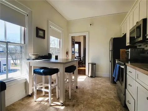 2951 East Main Road Portsmouth RI 02871