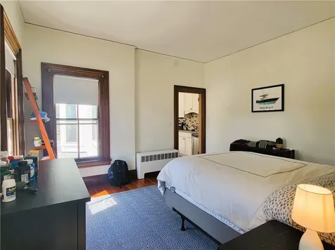 2951 East Main Road Portsmouth RI 02871