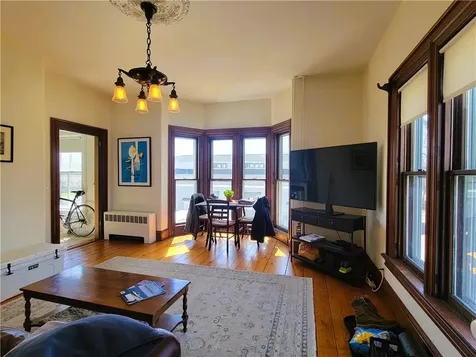 2951 East Main Road Portsmouth RI 02871