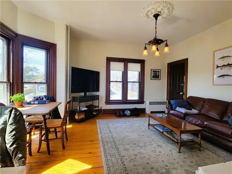 2951 East Main Road Portsmouth RI 02871