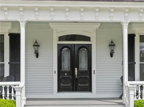 2951 East Main Road Portsmouth RI 02871