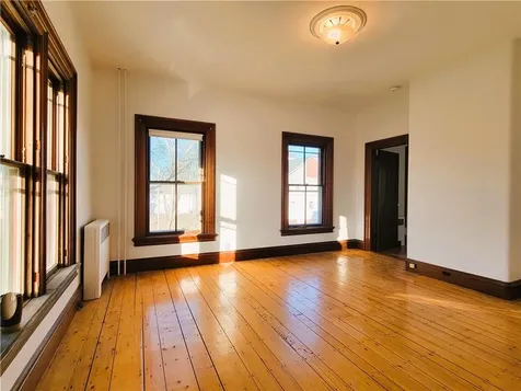 2951 East Main Road Portsmouth RI 02871