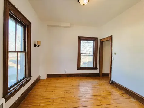 2951 East Main Road Portsmouth RI 02871