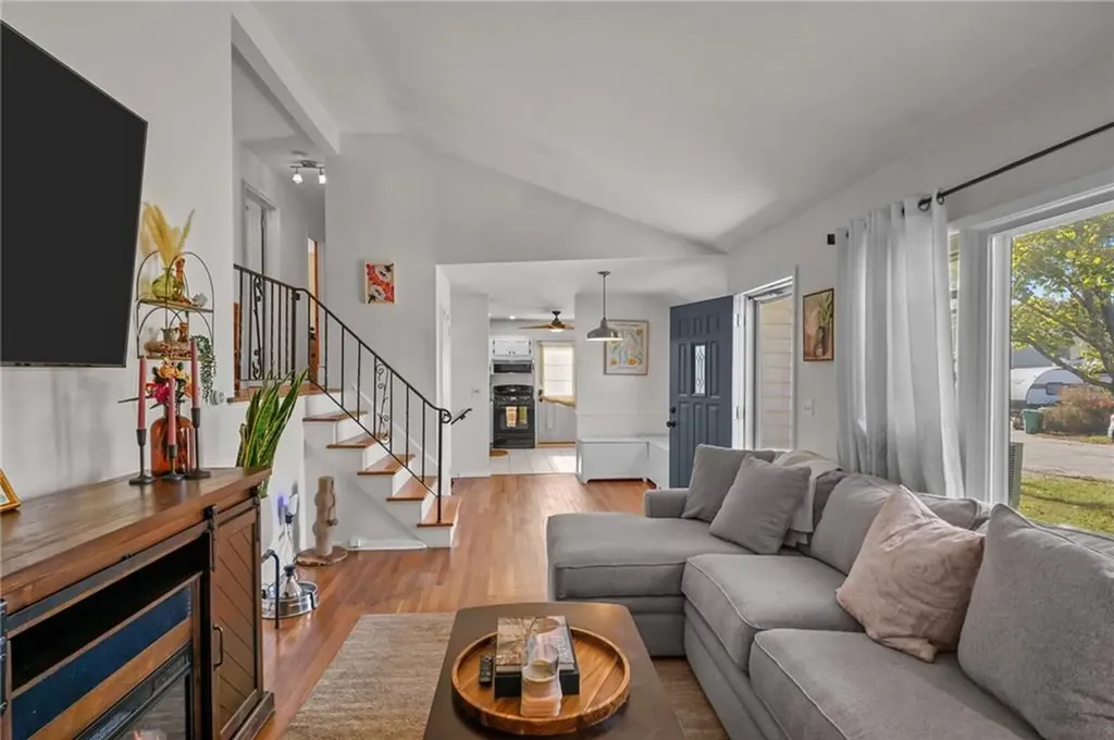 96 Glenbrook Road Warwick RI 02889