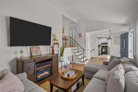 96 Glenbrook Road Warwick RI 02889