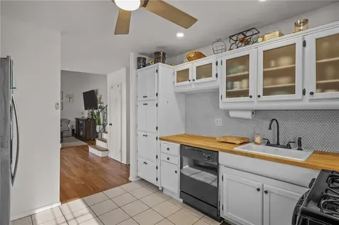 96 Glenbrook Road Warwick RI 02889