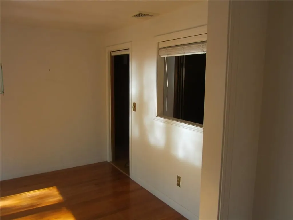 29 Valley Street Cranston RI 02920