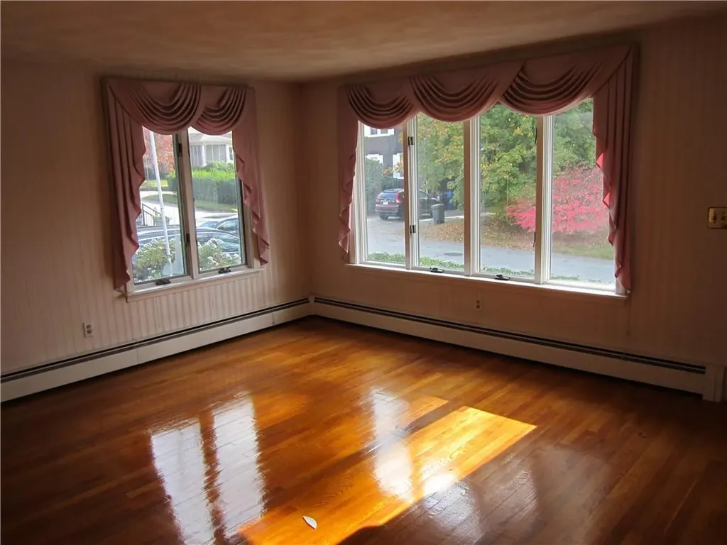 29 Valley Street Cranston RI 02920