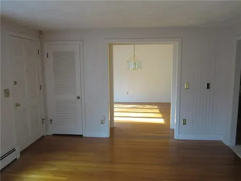 29 Valley Street Cranston RI 02920