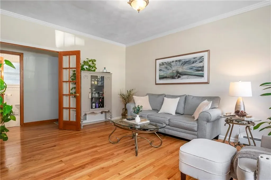 15 Leonard Drive North Smithfield RI 02896