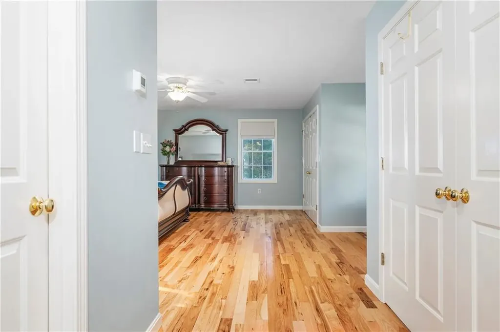 15 Leonard Drive North Smithfield RI 02896