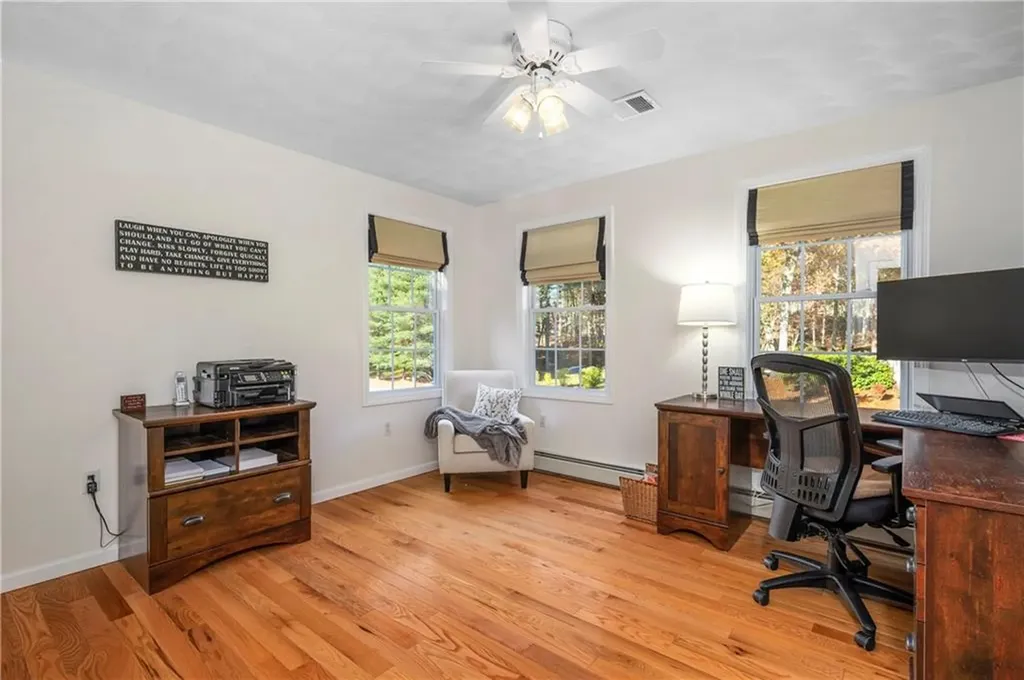 15 Leonard Drive North Smithfield RI 02896