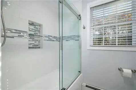 15 Leonard Drive North Smithfield RI 02896