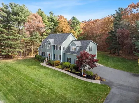 15 Leonard Drive North Smithfield RI 02896