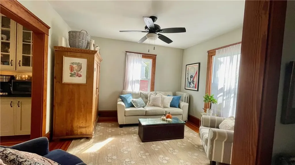 11 White Street Newport RI 02840