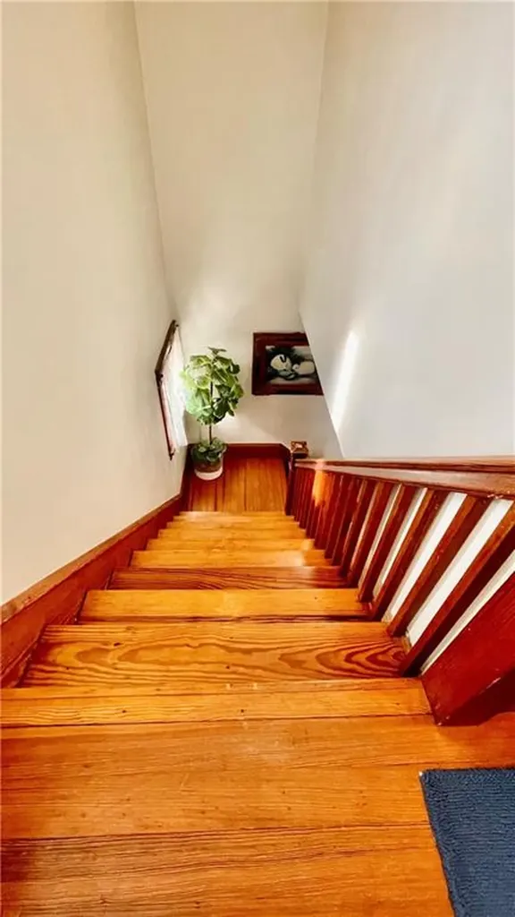 11 White Street Newport RI 02840