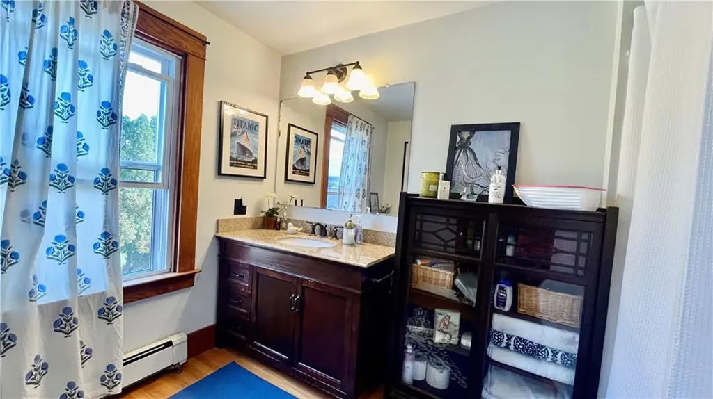 11 White Street Newport RI 02840