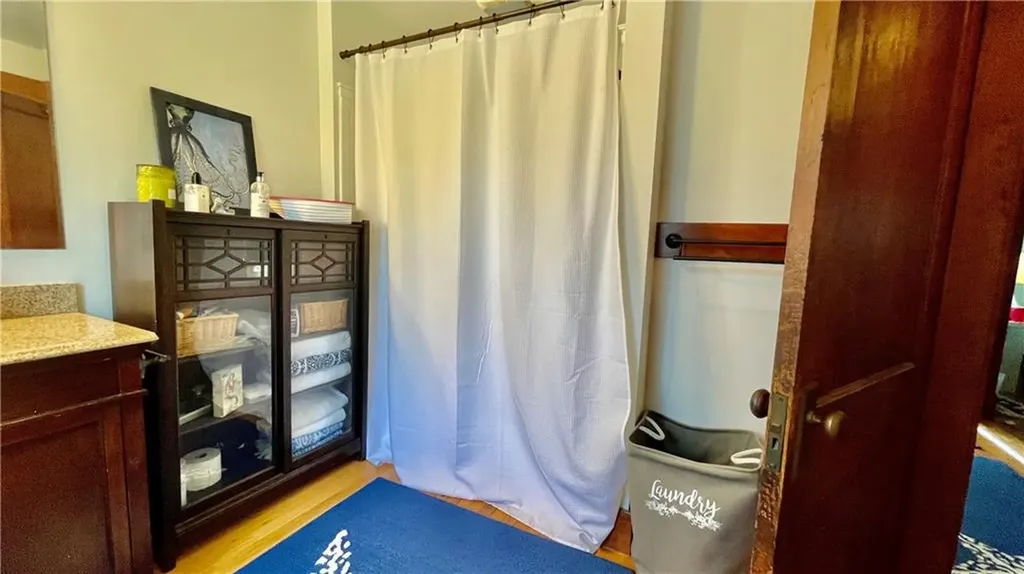 11 White Street Newport RI 02840