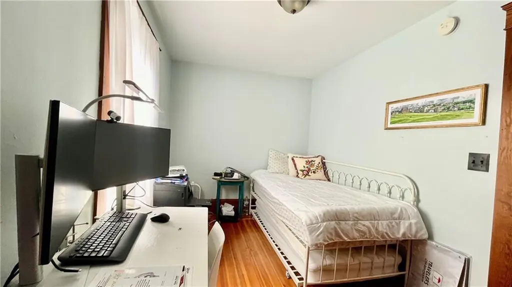 11 White Street Newport RI 02840