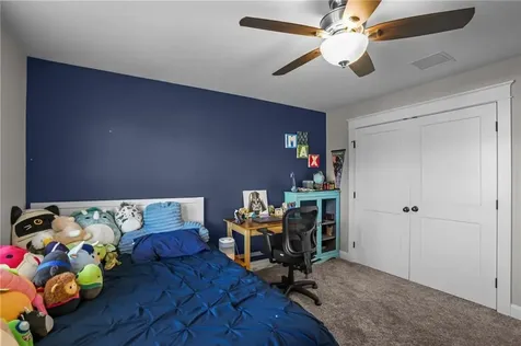 13 Vanderbilt Lane Portsmouth RI 02871