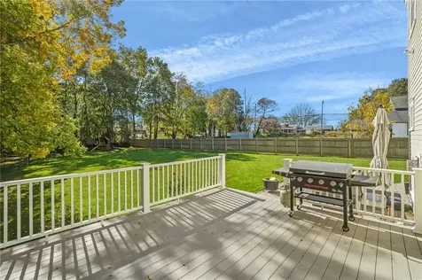 13 Vanderbilt Lane Portsmouth RI 02871