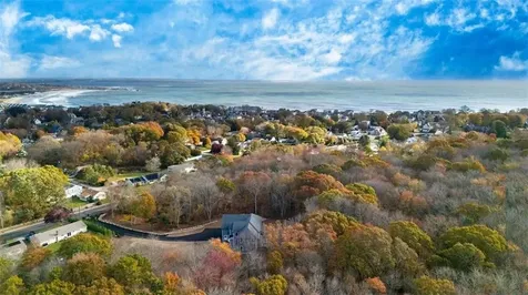 140 South Pier Road Narragansett RI 02882