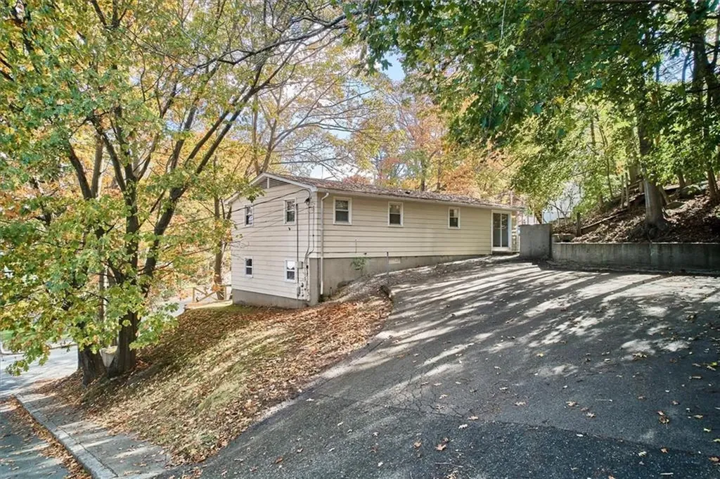 199 Roberts Street Woonsocket RI 02895