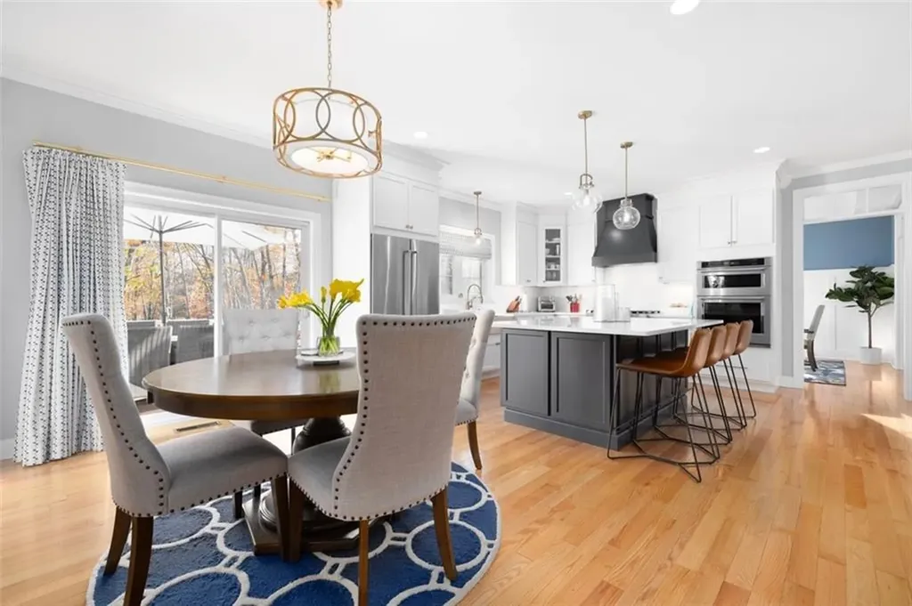 10 Scarlett Way Cranston RI 02921