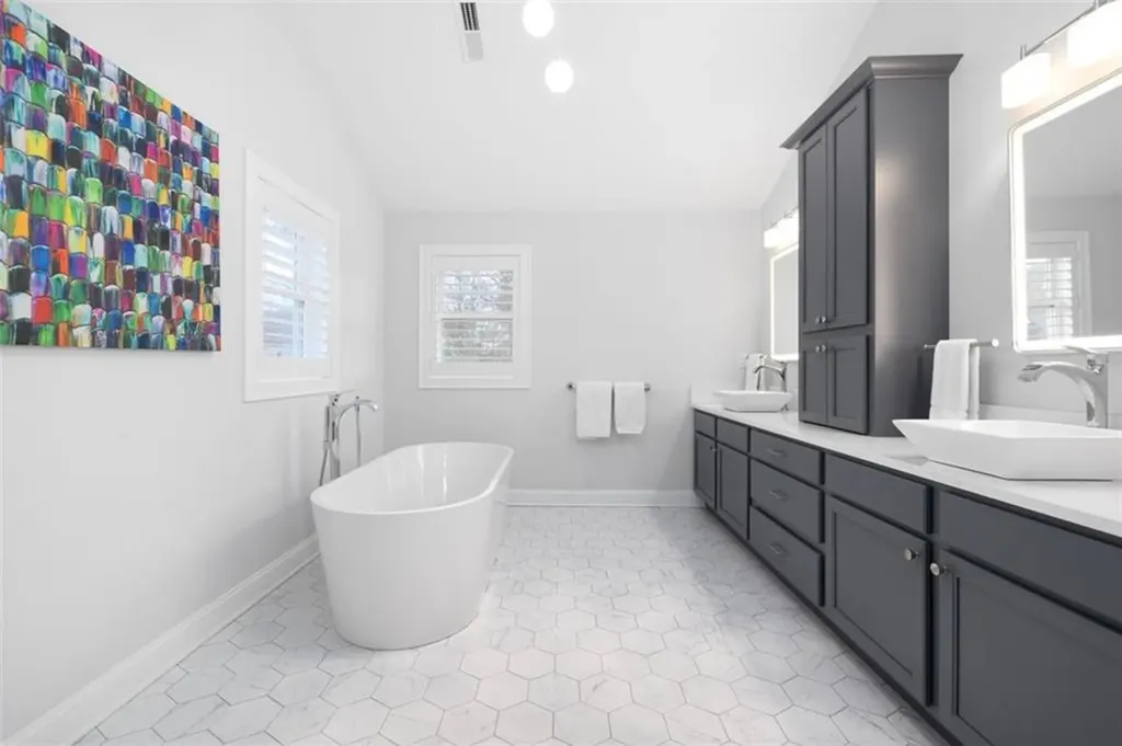 10 Scarlett Way Cranston RI 02921