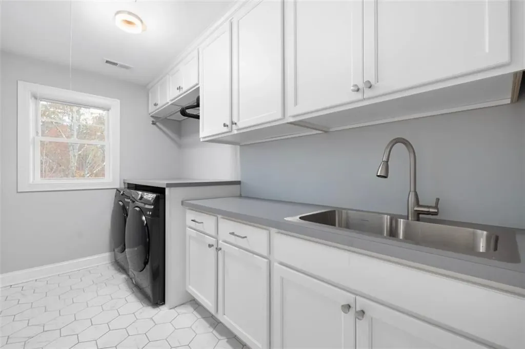 10 Scarlett Way Cranston RI 02921