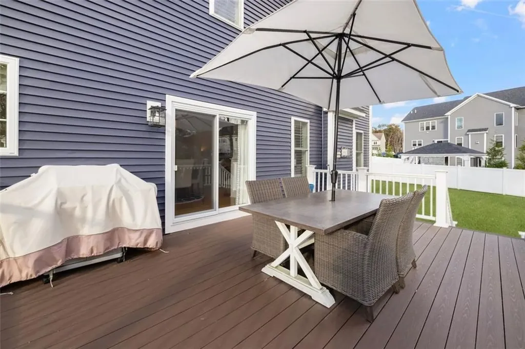 10 Scarlett Way Cranston RI 02921