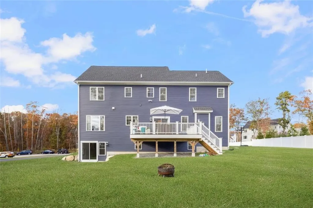 10 Scarlett Way Cranston RI 02921