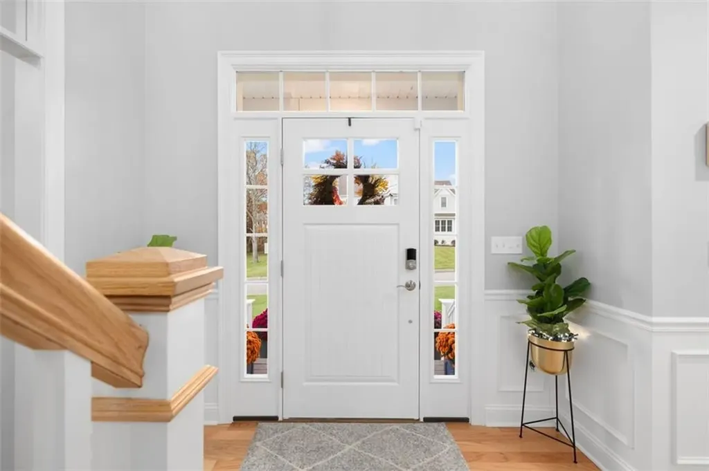 10 Scarlett Way Cranston RI 02921