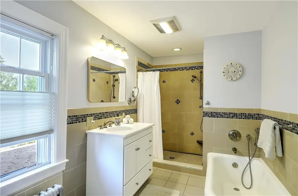 41 Stadium Road Providence RI 02906