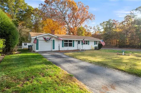 86 Forestdale Drive Cumberland RI 02864