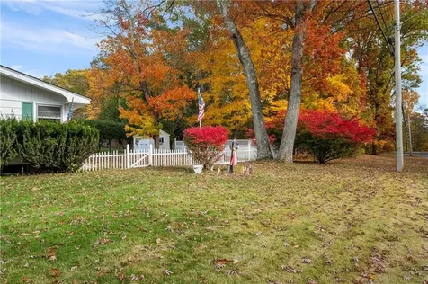 86 Forestdale Drive Cumberland RI 02864