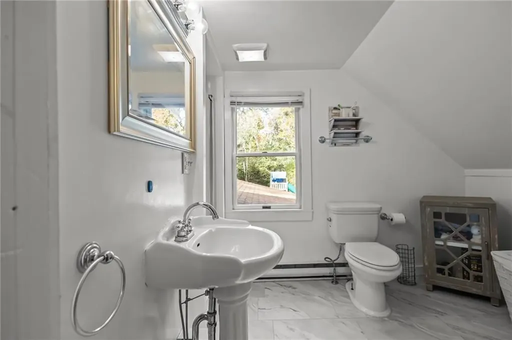 6 North Road Foster RI 02825