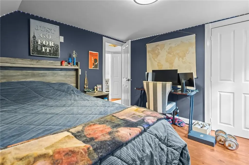 6 North Road Foster RI 02825