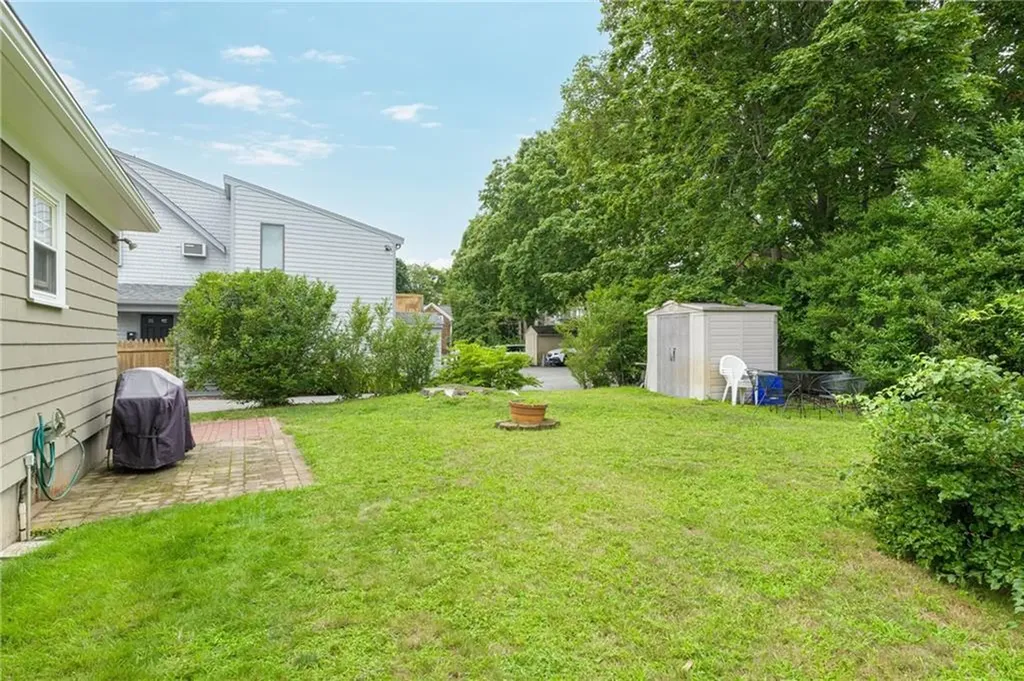 113 Maple Avenue Barrington RI 02806