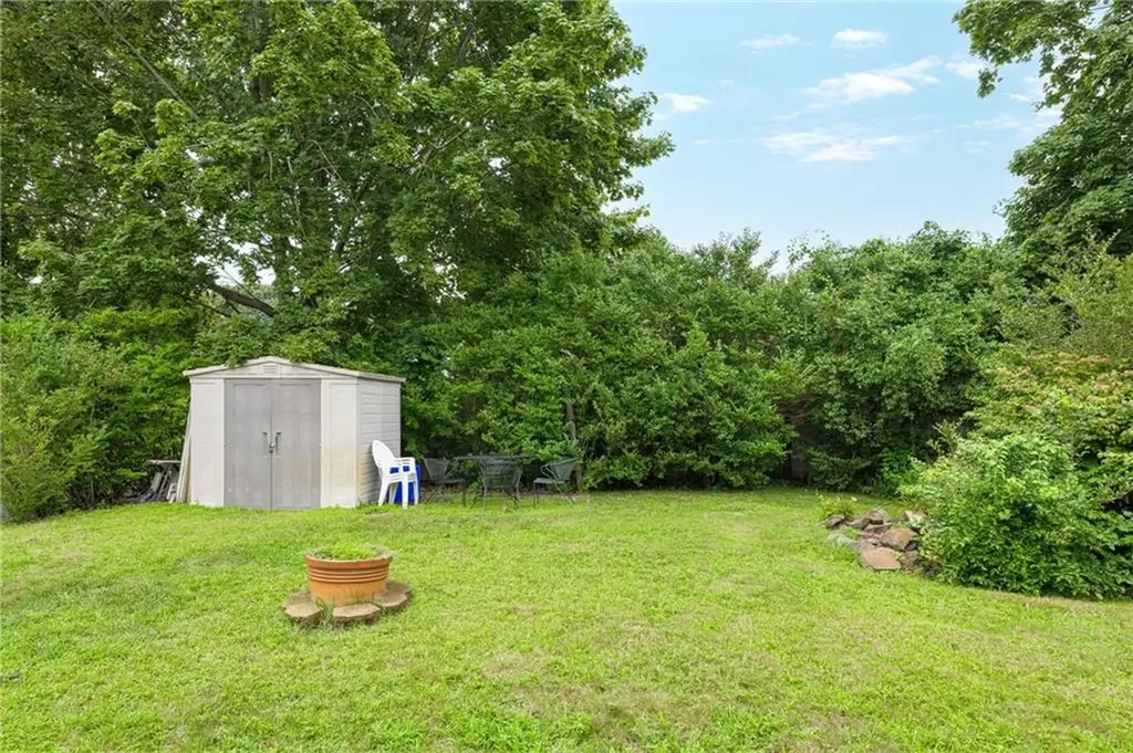 113 Maple Avenue Barrington RI 02806