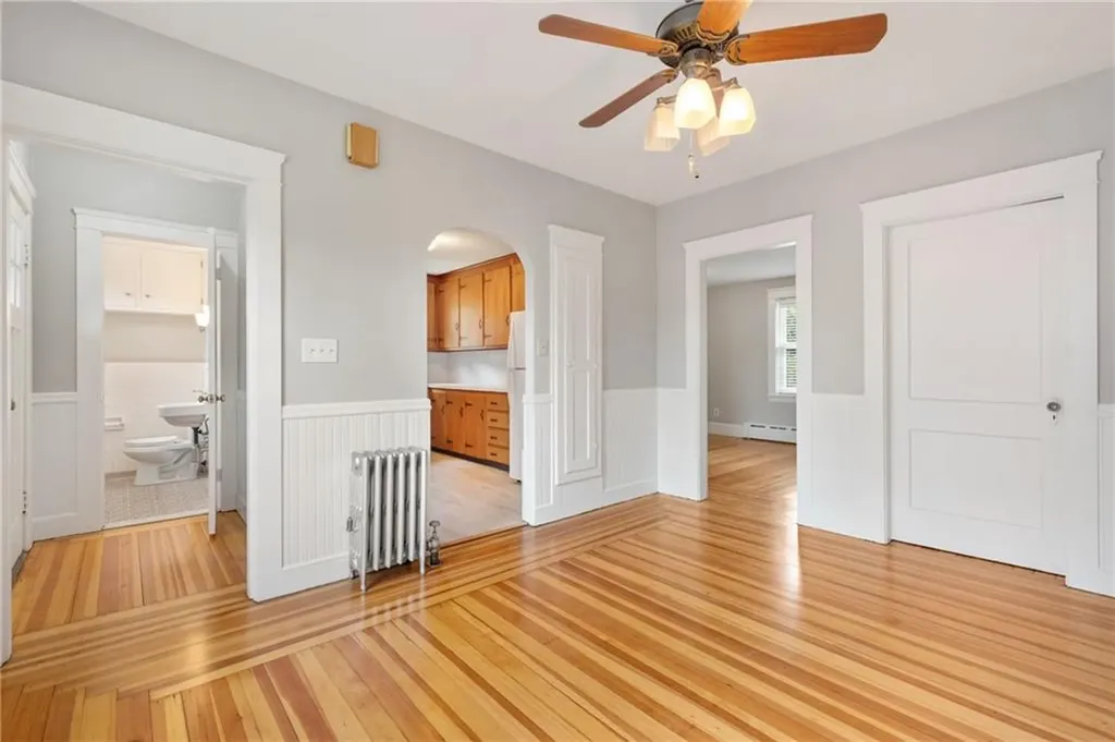 113 Maple Avenue Barrington RI 02806