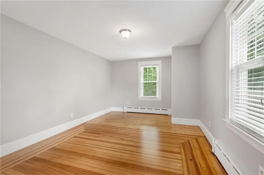 113 Maple Avenue Barrington RI 02806