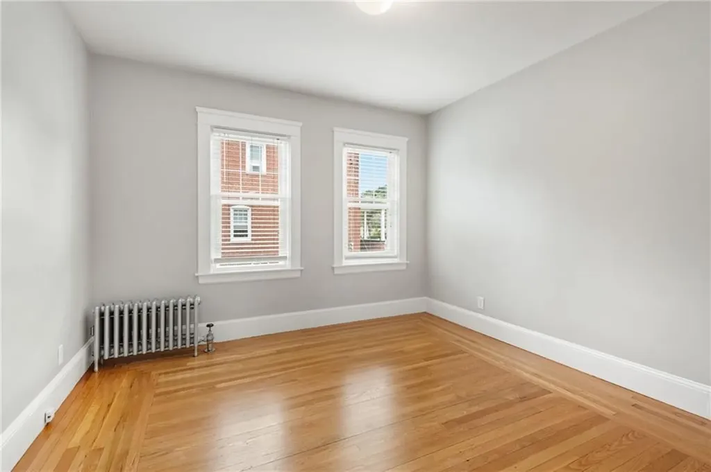 113 Maple Avenue Barrington RI 02806