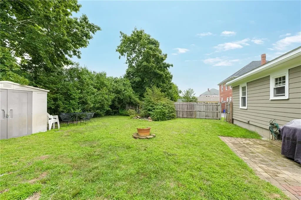 113 Maple Avenue Barrington RI 02806