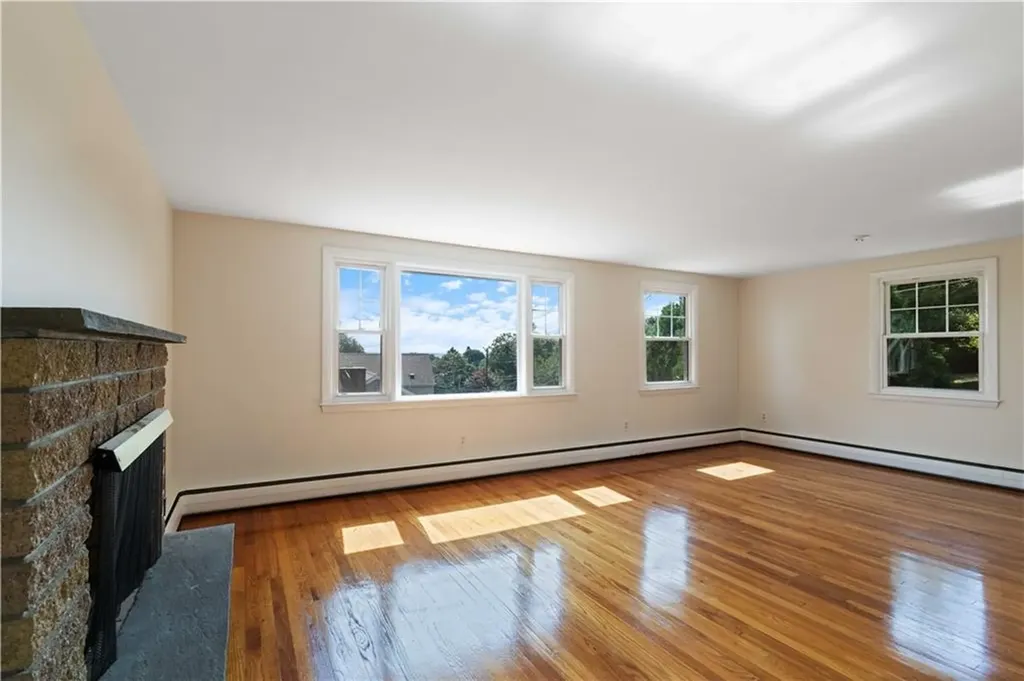 62 Education Lane Portsmouth RI 02871