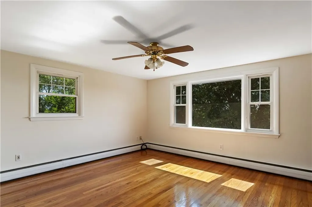 62 Education Lane Portsmouth RI 02871